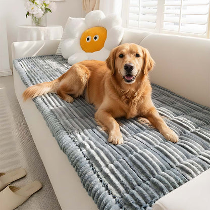Quvie™ Plush Pet Couch Cover
